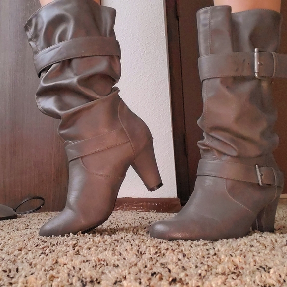 Open to offer!! Boots - Picture 7 of 8